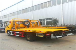 南通附近拖车救援搭电